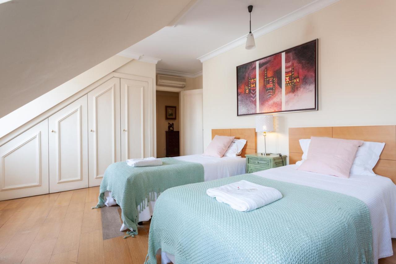Flh Chic Chiado Exotic Spacious Residence Lisbona Esterno foto